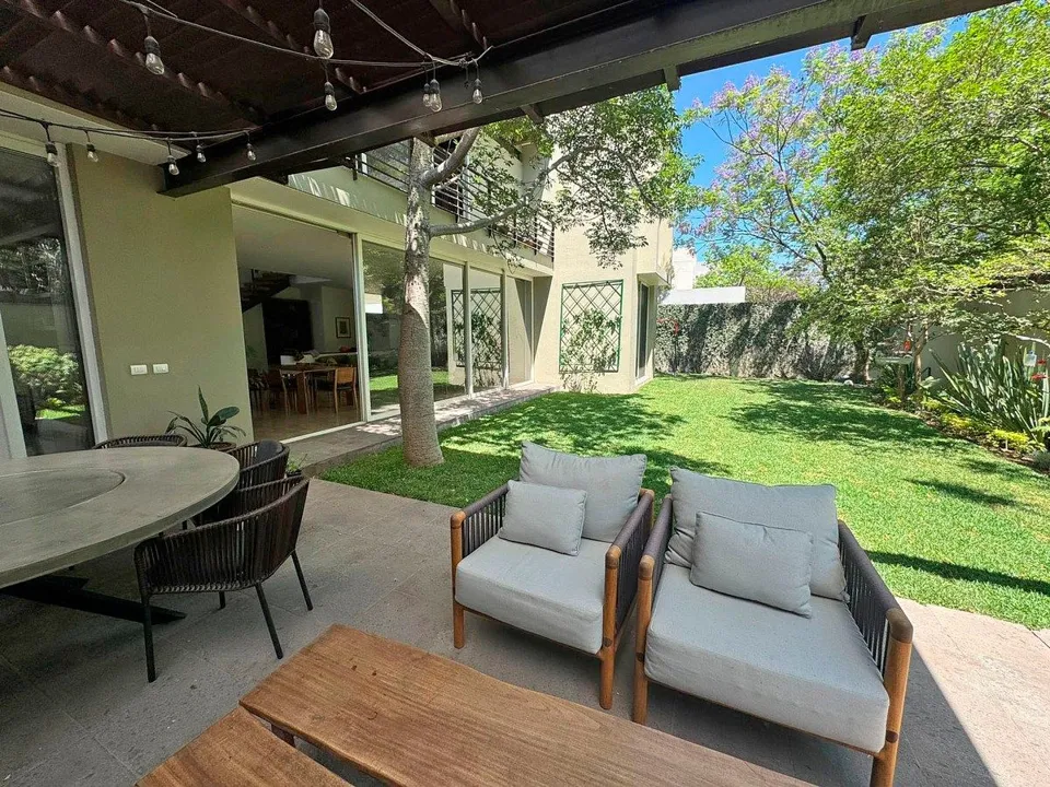 Foto 7 de EXCLUSIVA RESIDENCIA AMUEBLADA EN RENTA EN JACARANDAS