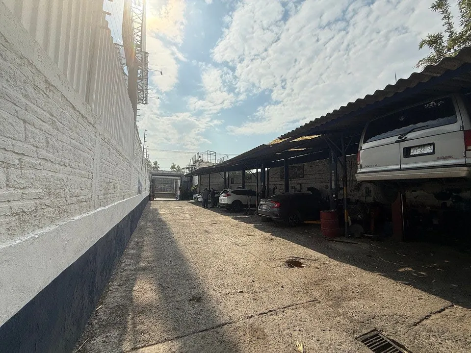 Venta de propiedad sobre Calzada Independencia