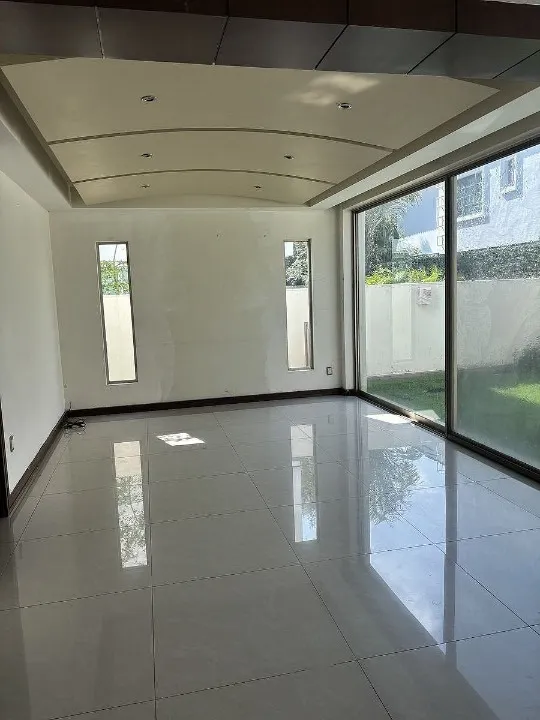 Foto 3 de Casa en venta en Paseo San Arturo Poniente, Valle Real, Zapopan