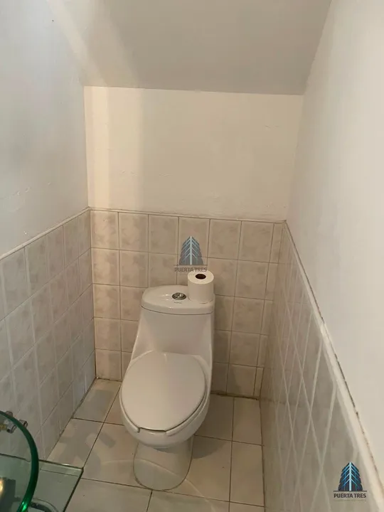 Foto 6 de Amplia Casa en Venta en Col. Camino Real