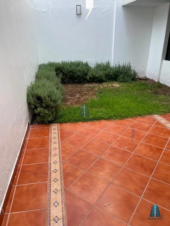 Foto 9 de Amplia Casa en Venta en Col. Camino Real