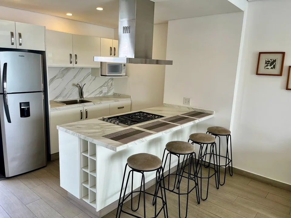 Foto 3 de Departamento amueblado en piso 9 en Real View Towers listo para Airbnb