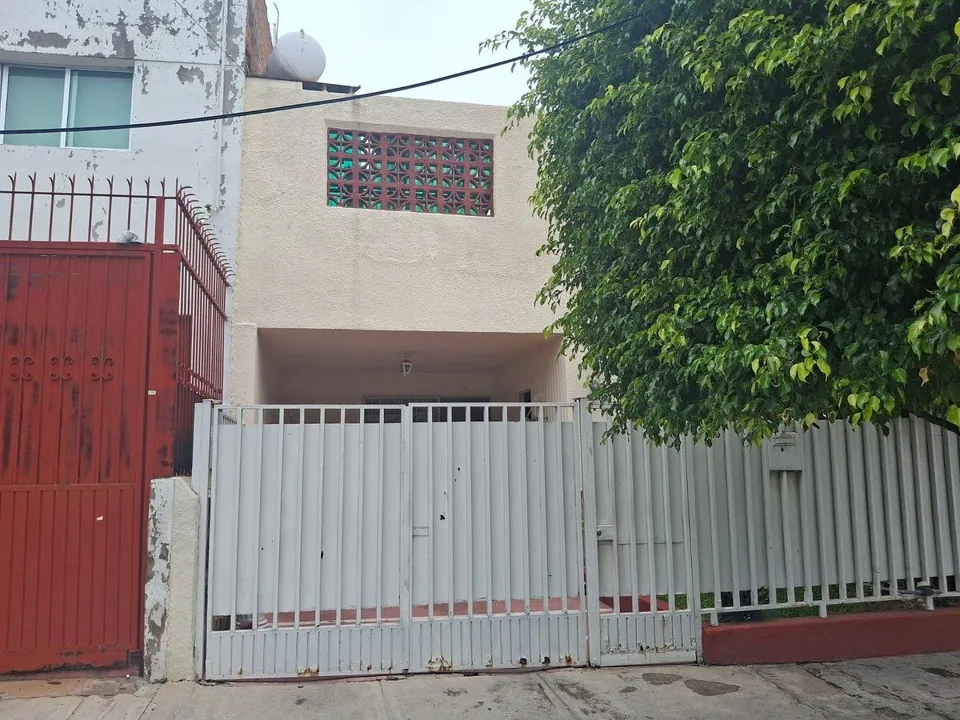 Casa en Venta en Col. Independencia, Guadalajara