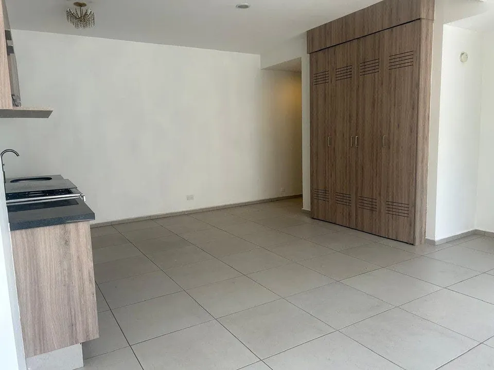 Foto 6 de Departamento en renta a una cuadra del  Metropolitano | 3 cocheras y 2 bodegas