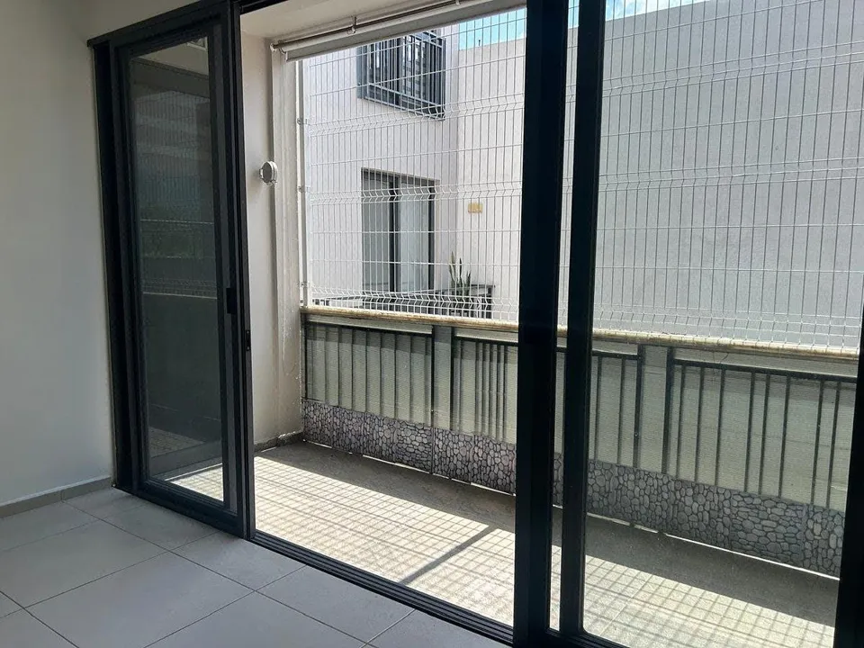 Foto 9 de Departamento en renta a una cuadra del  Metropolitano | 3 cocheras y 2 bodegas