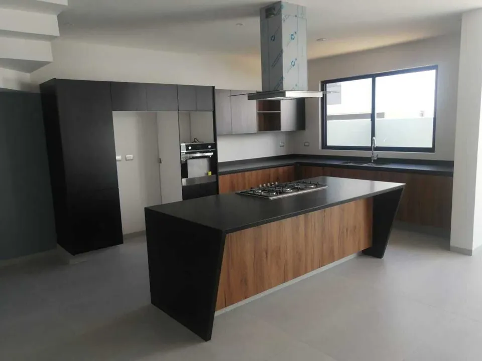 Foto 2 de Casa en Venta en Fraccionamiento Parques Vallarta, Coto ACACIA, Zapopan