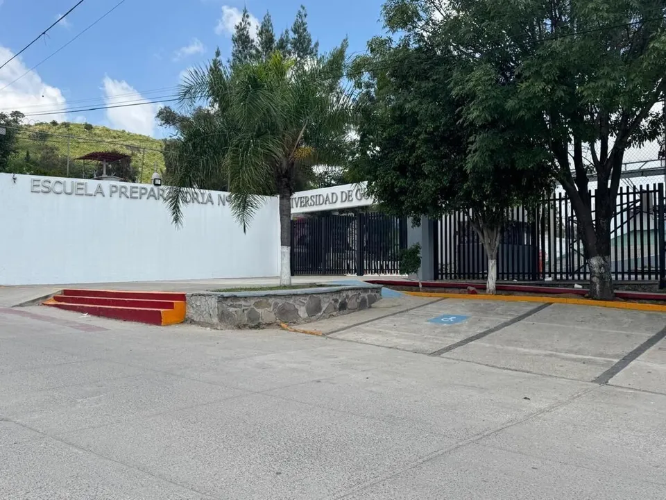 Foto 4 de 976 M2 de TERRENO frente a la Prepa UDG °16 en San Martin de las flores
