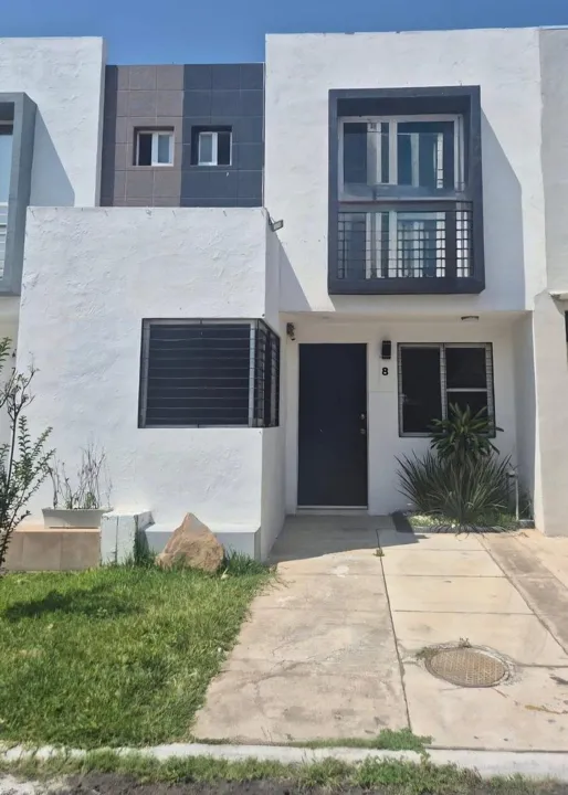 Casa en Venta en Campo Real - Av. Paraiso Pte. 267-8
