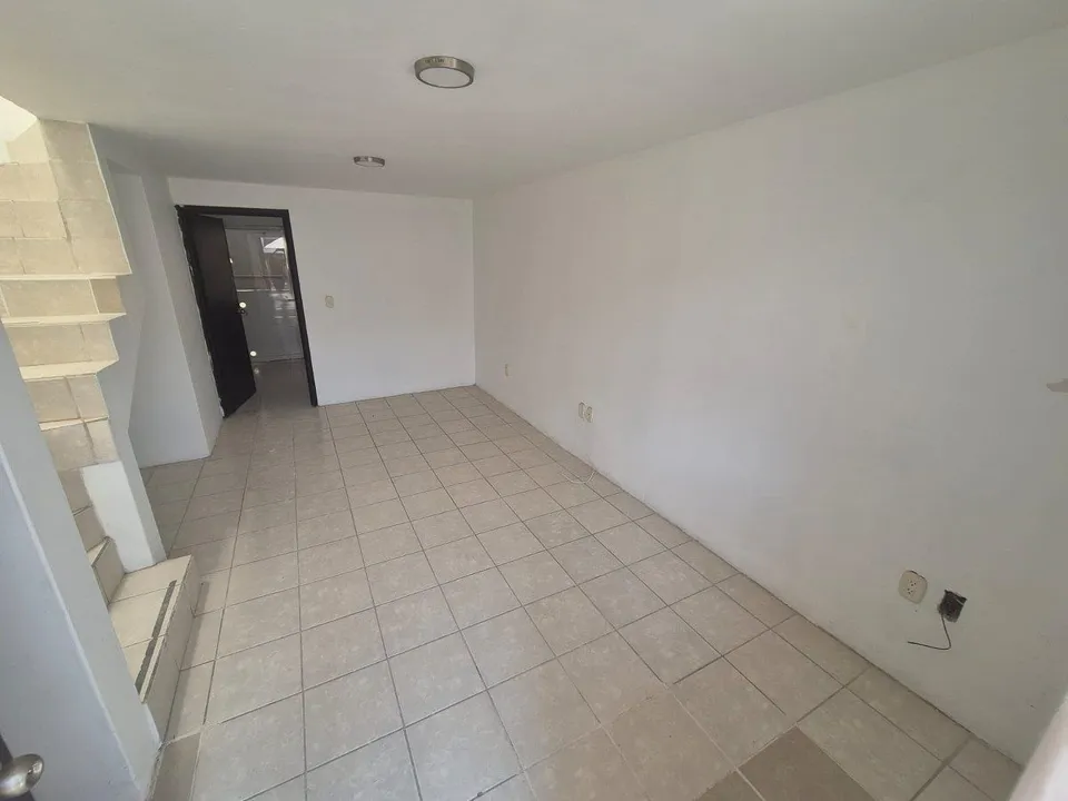 Foto 3 de Casa en Venta en Campo Real - Av. Paraiso Pte. 267-8