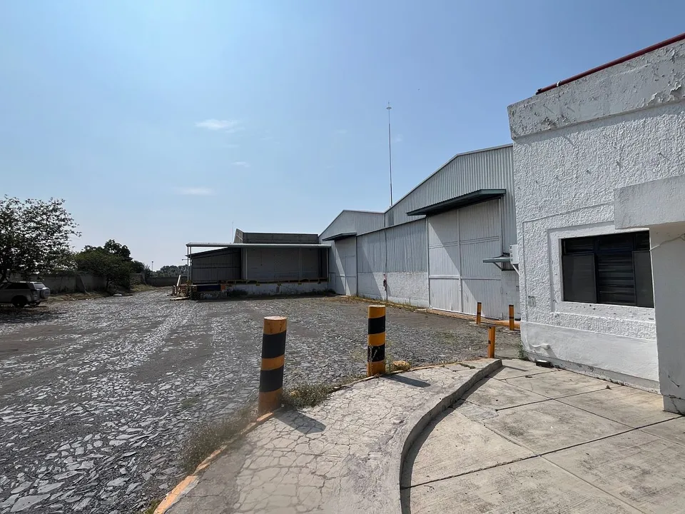 Foto 4 de Bodega en Renta de 8,000 metros en Lopez Mateos Sur