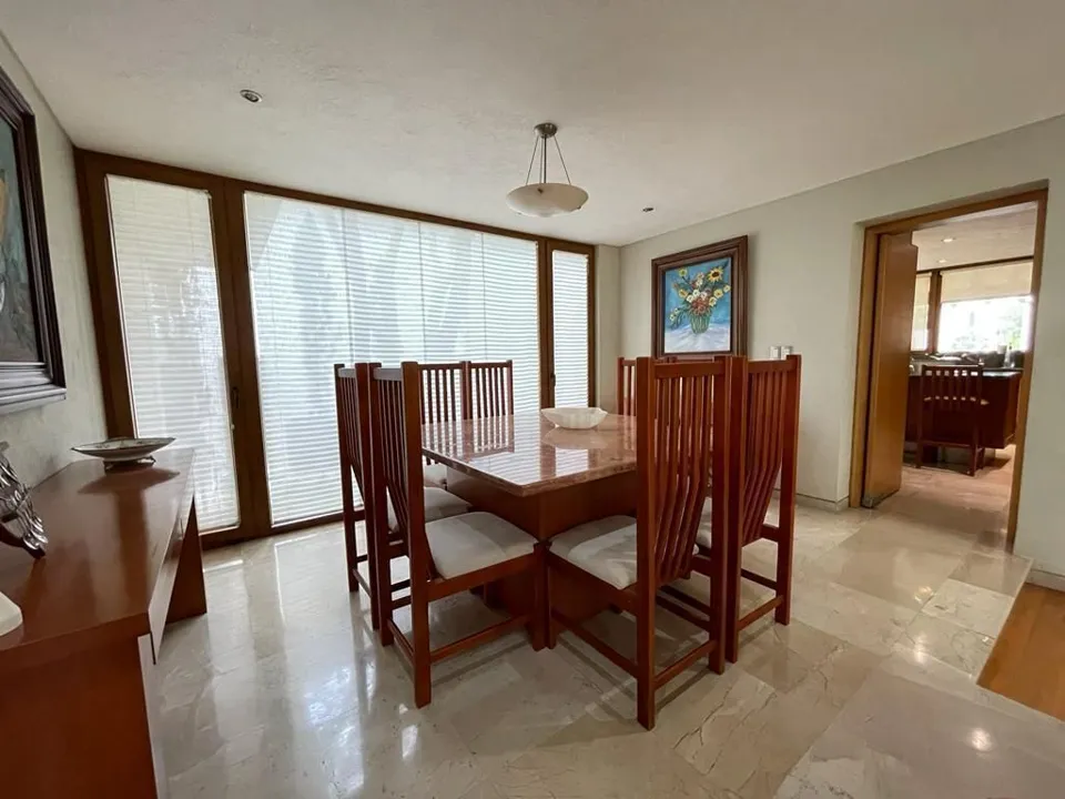 Foto 4 de HERMOSA RESIDENCIA CON VISTA AL CAMPO DE GOLF EN EL CIELO COUNTRY CLUB.