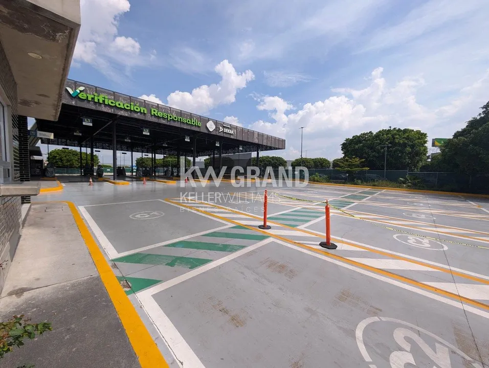 Foto 9 de Terreno Comercial en Renta 4,208 m2 | Sam's Club Tlaquepaque