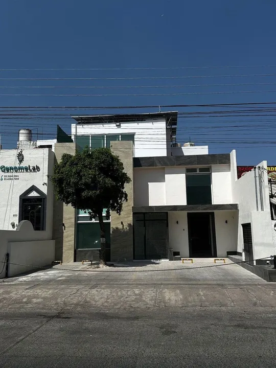 Modernos Consultorios Nuevos en Col Chapalita