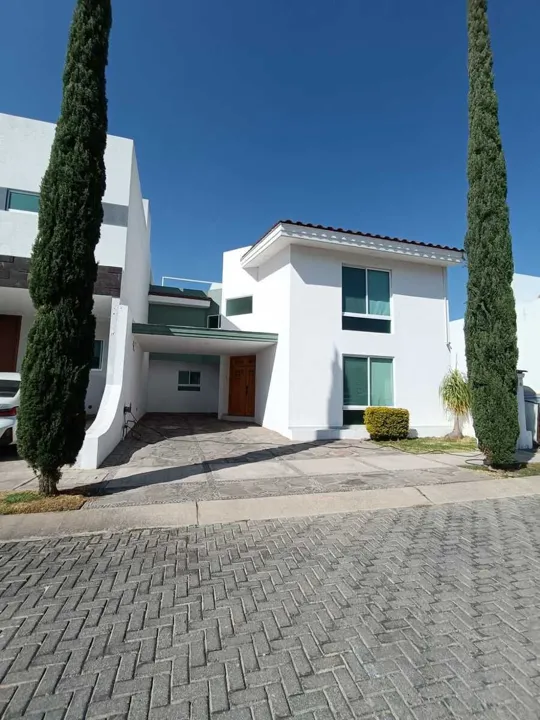 OPORTUNIDAD VENTA BOSQUES DE SANTA ANITA ARBOLADA