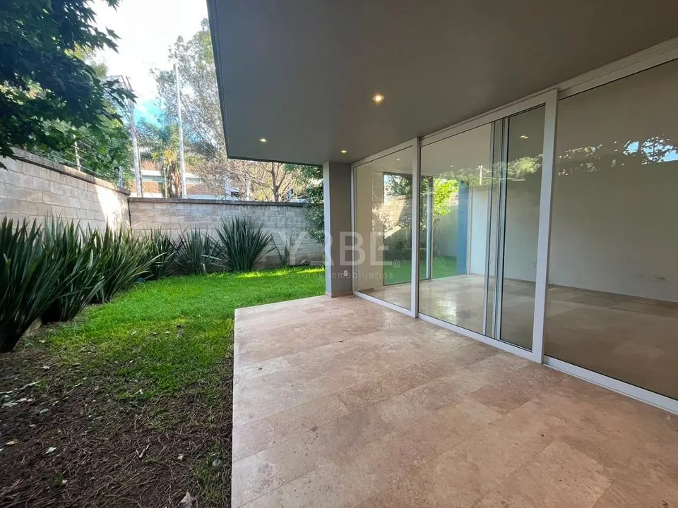 Foto 3 de Casa en venta y renta en el Bajío Habitat A