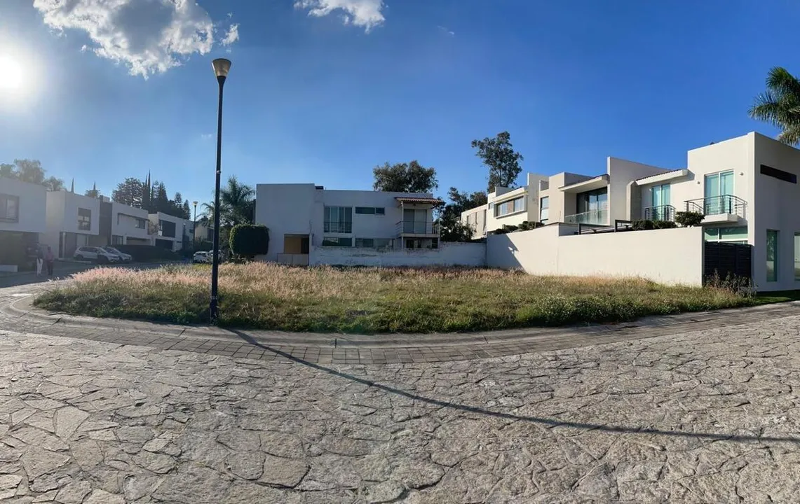 Terreno en Venta en Fracc El Manantial - Paseo del Bosque 54