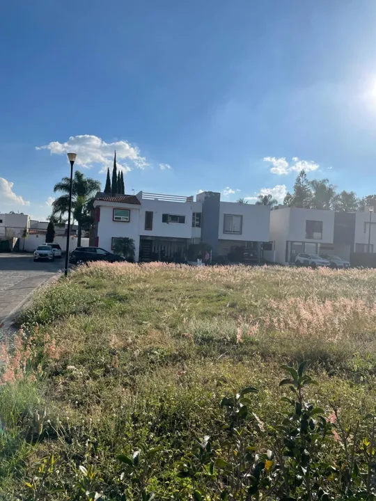 Foto 3 de Terreno en Venta en Fracc El Manantial - Paseo del Bosque 54