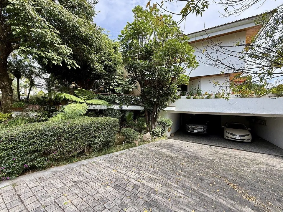 Foto 3 de Residencia en Venta - Lomas del Bosque