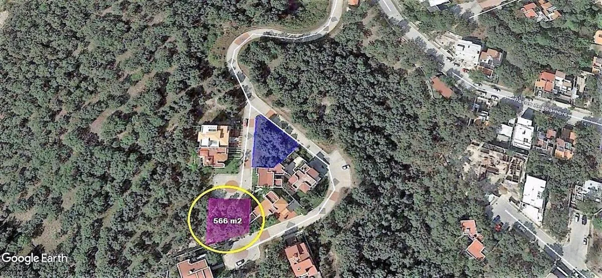 Terreno en venta con vista panorámica dentro de coto. Bugambilias