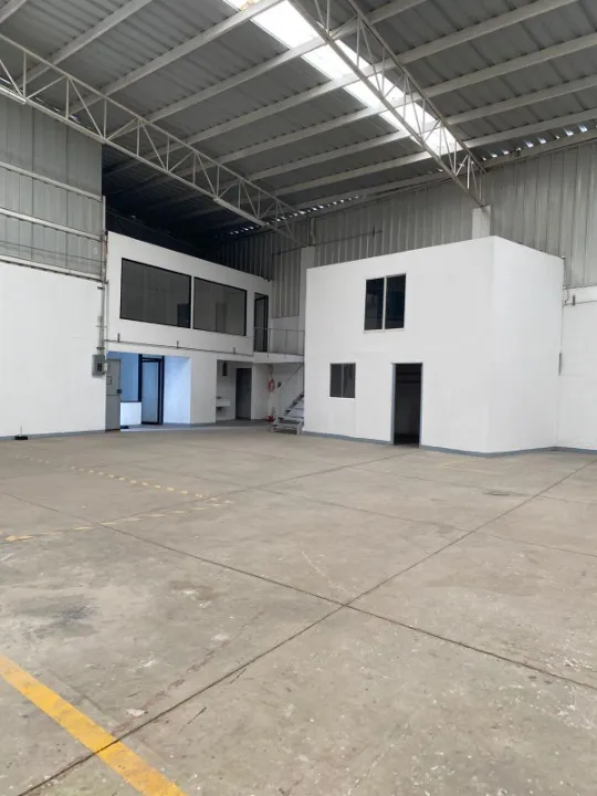 Foto 3 de Bodega Comercial en renta en Calle Josefa Ortiz de Domínguez, Santa Ana Tepetitlán, Zapopan