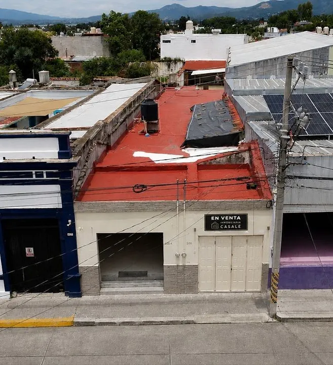 Casa con Local Comercial en Venta en Centro de Ciudad Guzmán | Av. Reforma