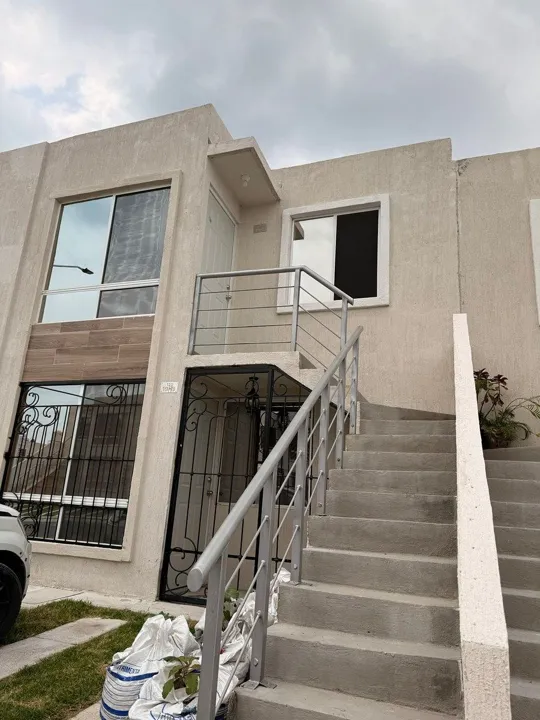 Foto 2 de Casa Dúplex Nueva en Renta | Mirador de los Encinos | $4,000