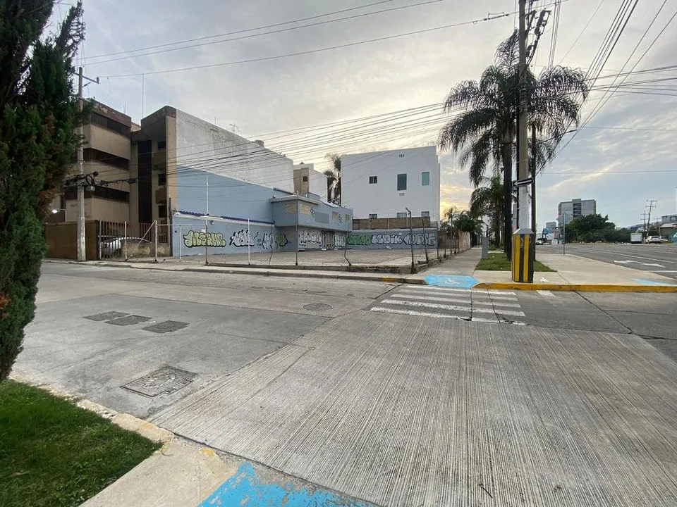 Foto 6 de Terreno comercial en venta en Altamira Zapopan |en esquina sobre Av. Américas