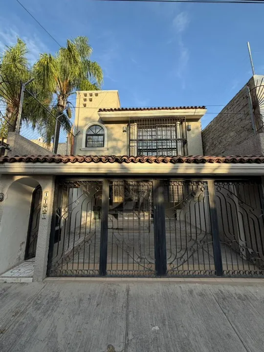 CASA EN VENTA EN ALTAMIRA