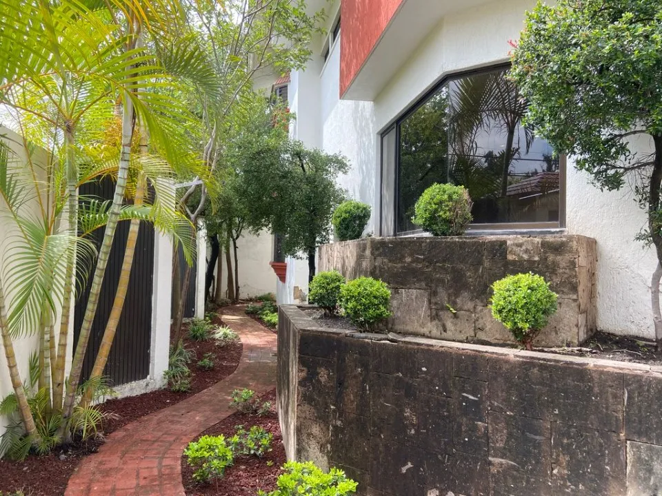Foto 2 de Casa en venta en Ópalo, Victoria, Zapopan