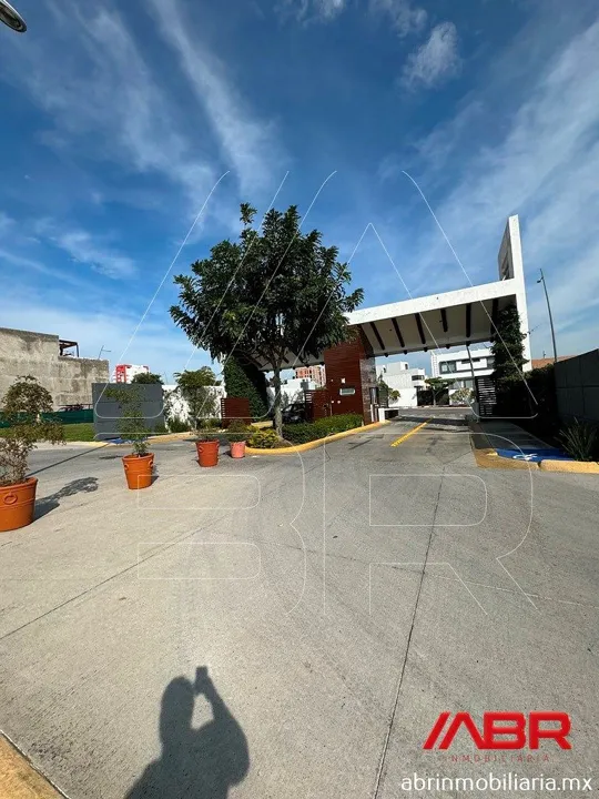 Foto 2 de OPORTUNIDAD TERRENOS EN VENTA FRENTE A PARQUE METROPOLITANO