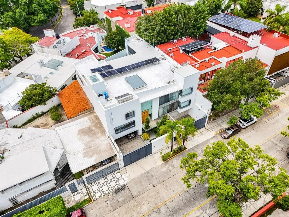 Foto 2 de Casa en venta en Malvas, Jacarandas, Zapopan