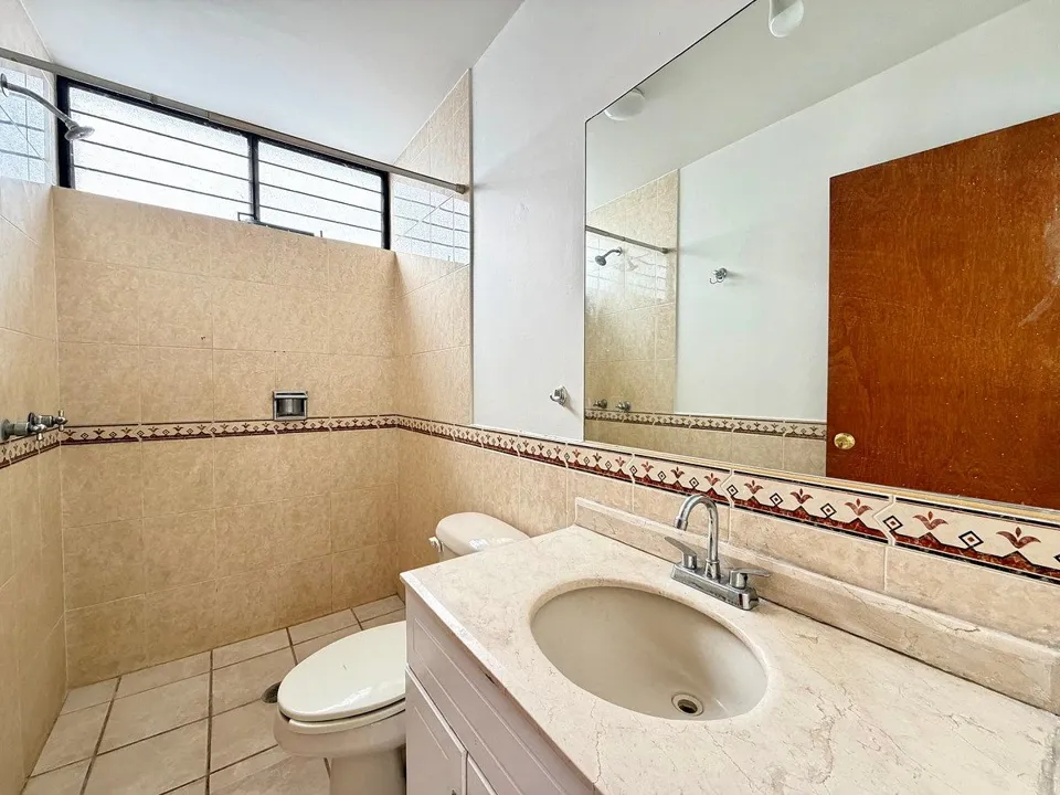 Foto 9 de Casa en Renta en Chapalita | Ideal Para Oficinas a Puerta Cerrada