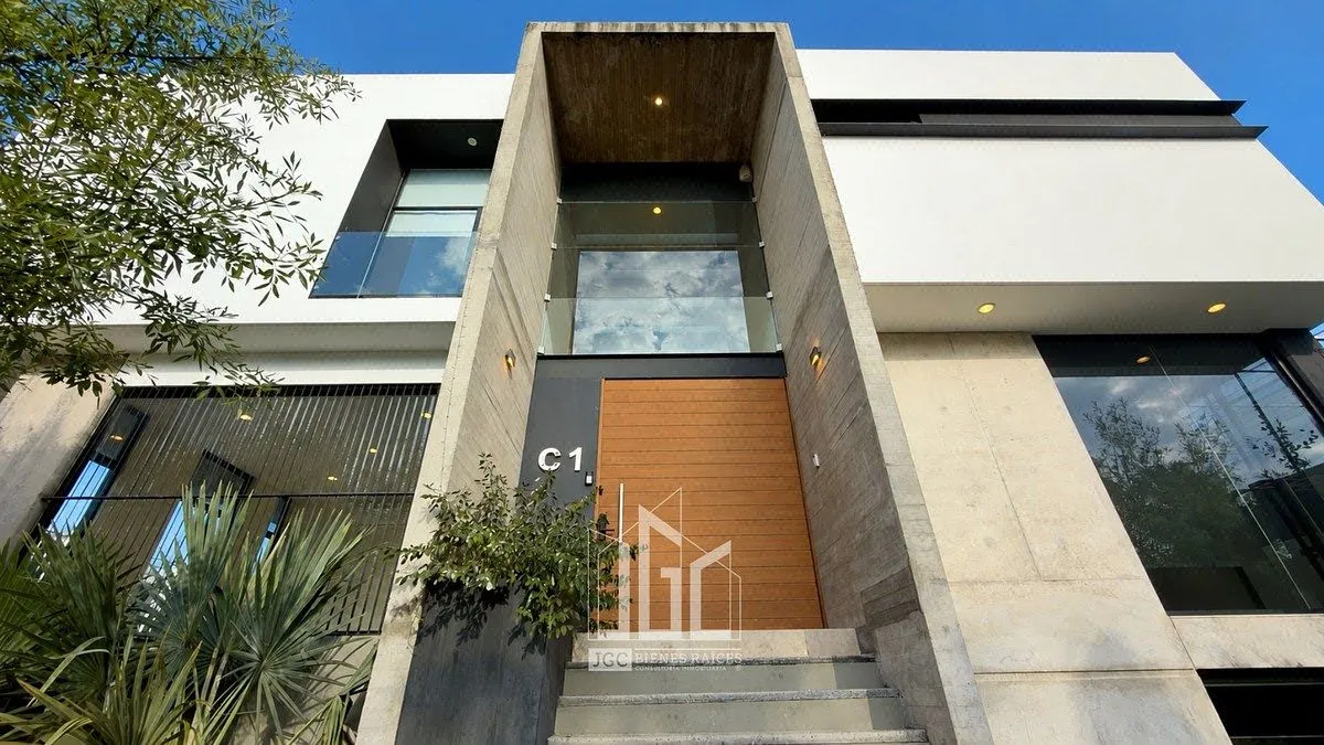 Foto 2 de CASA EN VENTA EN PARQUE VIRREYES | ZAPOPAN