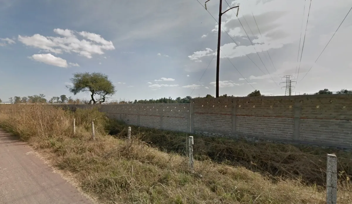 Foto 6 de Terreno Industrial en Venta en Aeropuerto - Camino viejo a los Laureles 75