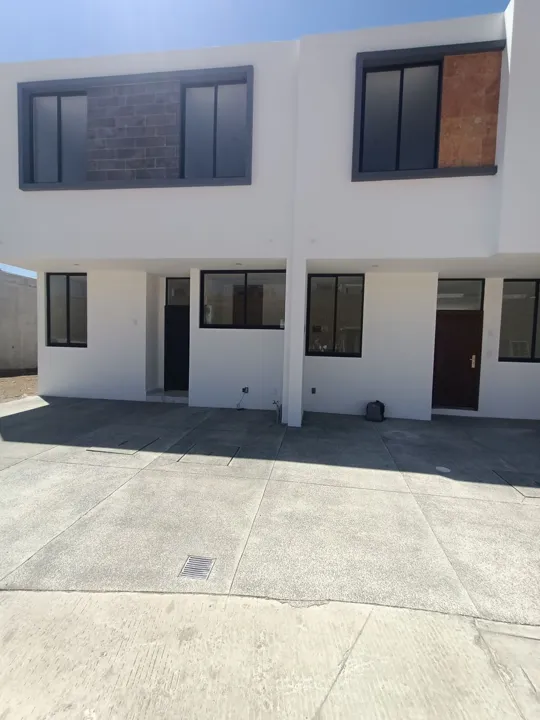 Casa en Zimalta  Estudio con baño completo en planta baja