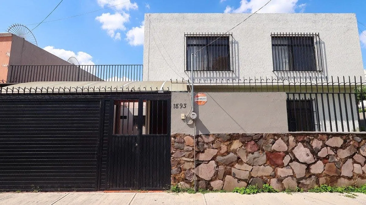 Casa en Venta, Col. Chapultepec Country, Guadalajara, Jalisco.