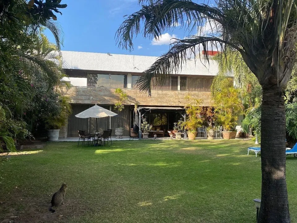 Foto 2 de Casa en Venta en Ciudad del Sol  en Zapopan y alberca