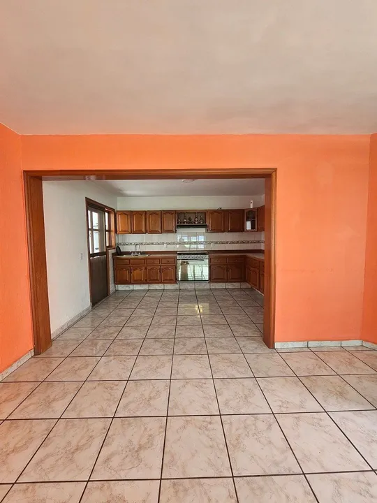 Foto 4 de Casa con uso de suelo Mixto en venta sobre Ave. Base Aérea