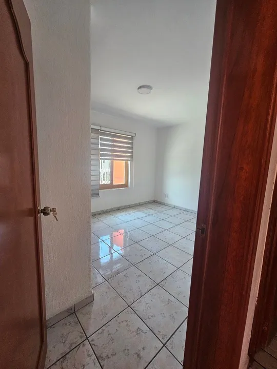 Foto 6 de Casa con uso de suelo Mixto en venta sobre Ave. Base Aérea