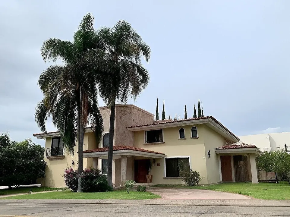 Se Vende Casa en Club de Golf Santa Anita