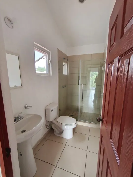 Foto 3 de CASA EN VENTA-LOS MANZANOS