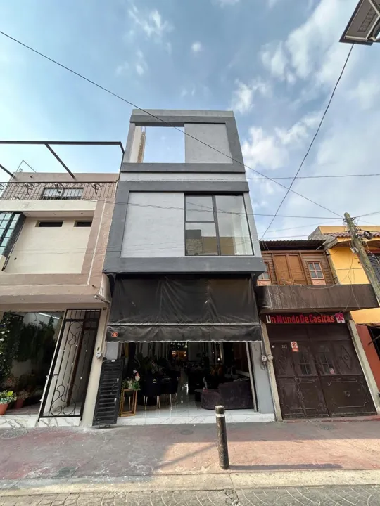 Edificio Comercial Nuevo de 2 Niveles Zona Comercial de Tonala