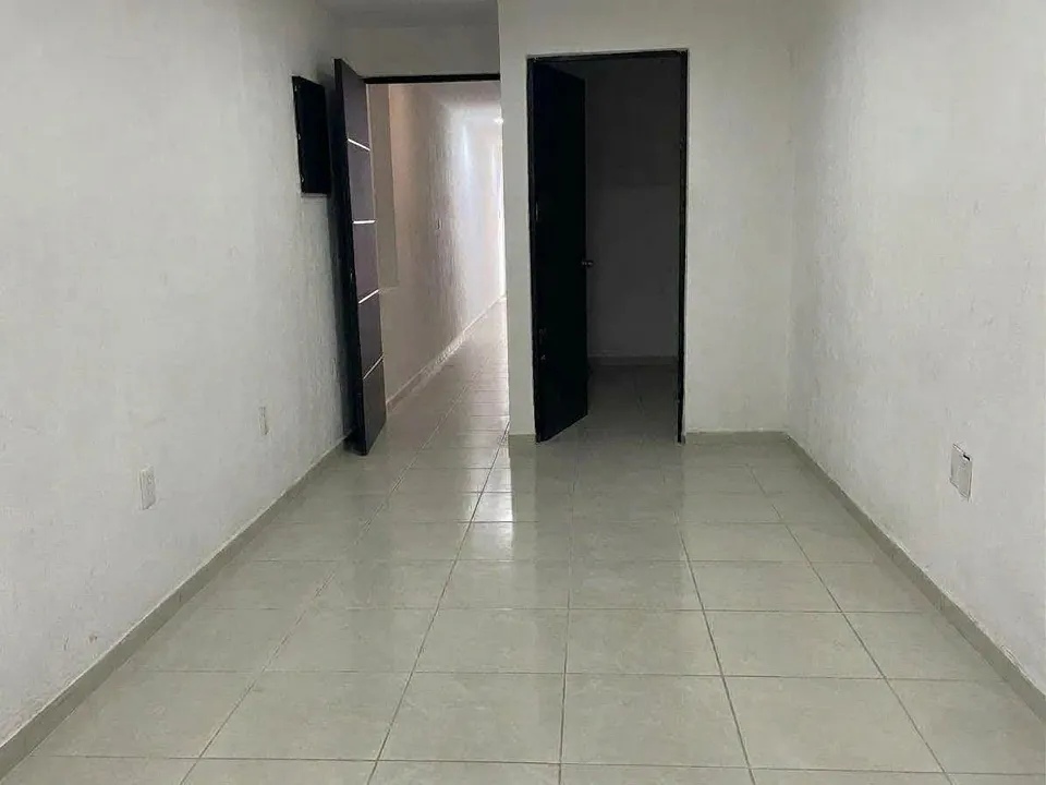 Foto 2 de CASA EN VENTA  DE 4 RECAMARAS EN VILLA FONTANA