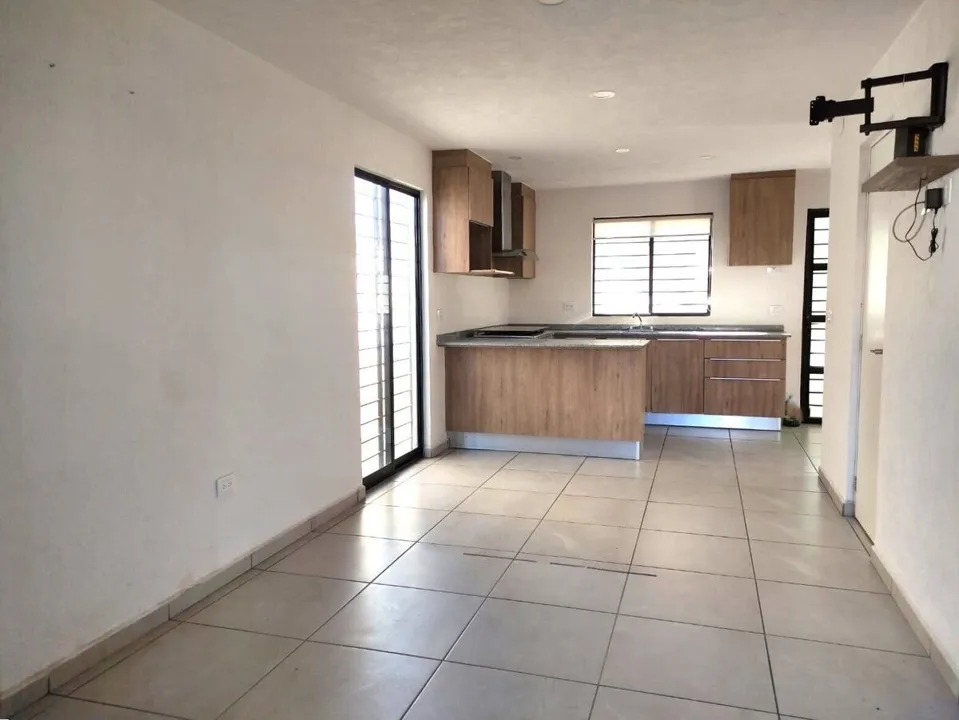 Foto 2 de Casa en renta en Adamar