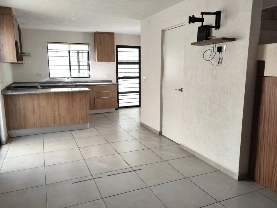 Foto 3 de Casa en renta en Adamar