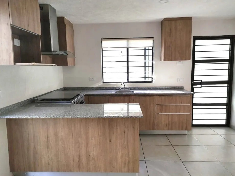 Foto 4 de Casa en renta en Adamar