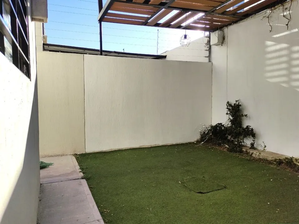 Foto 6 de Casa en renta en Adamar