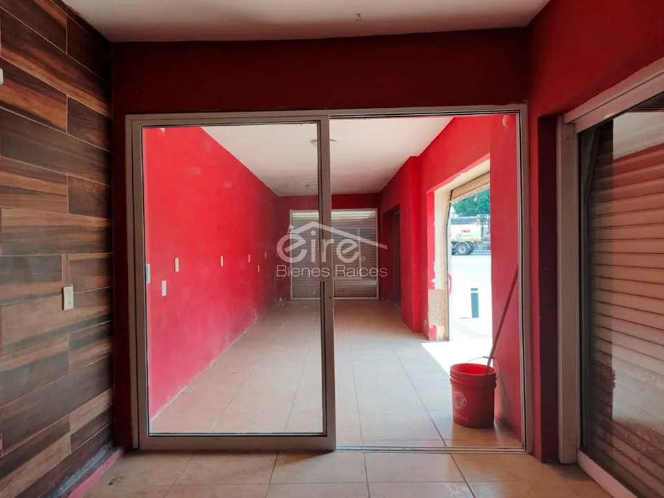 Foto 4 de Edificio comercial en venta sobre Av. Enrique Díaz de León