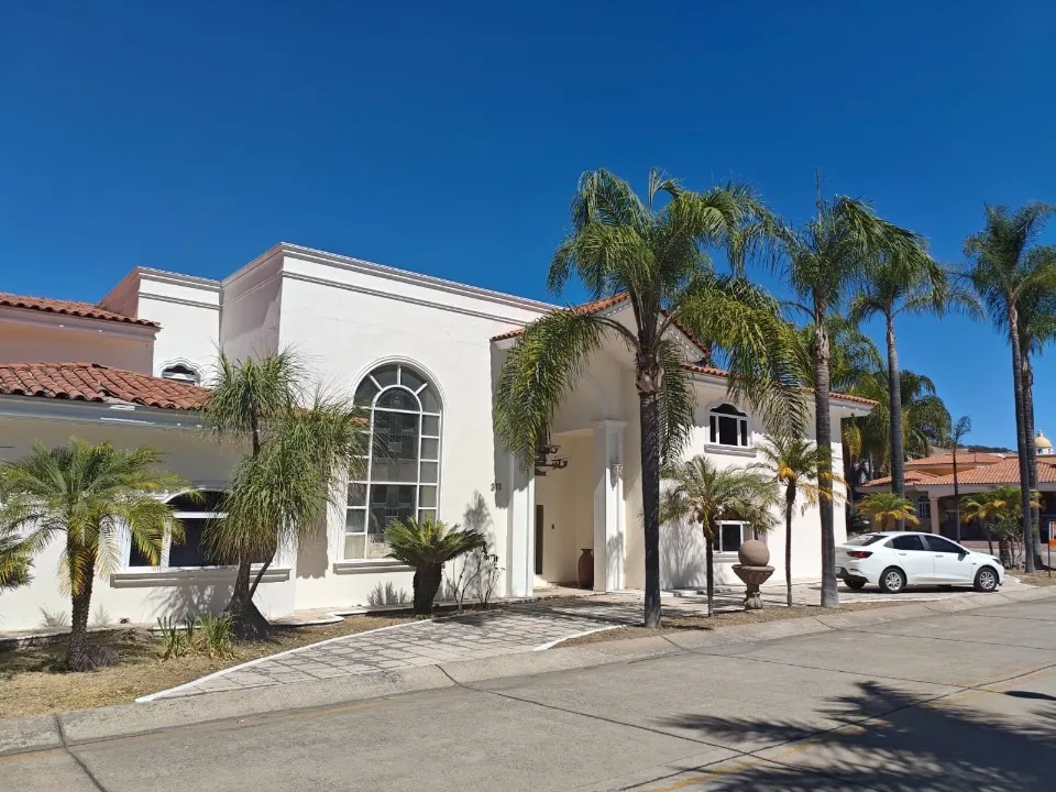 Casa en Venta en Club de Golf Santa Anita, Tlajomulco de Zuñiga