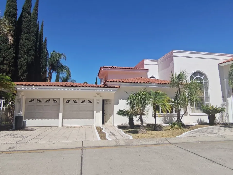 Foto 2 de Casa en Venta en Club de Golf Santa Anita, Tlajomulco de Zuñiga